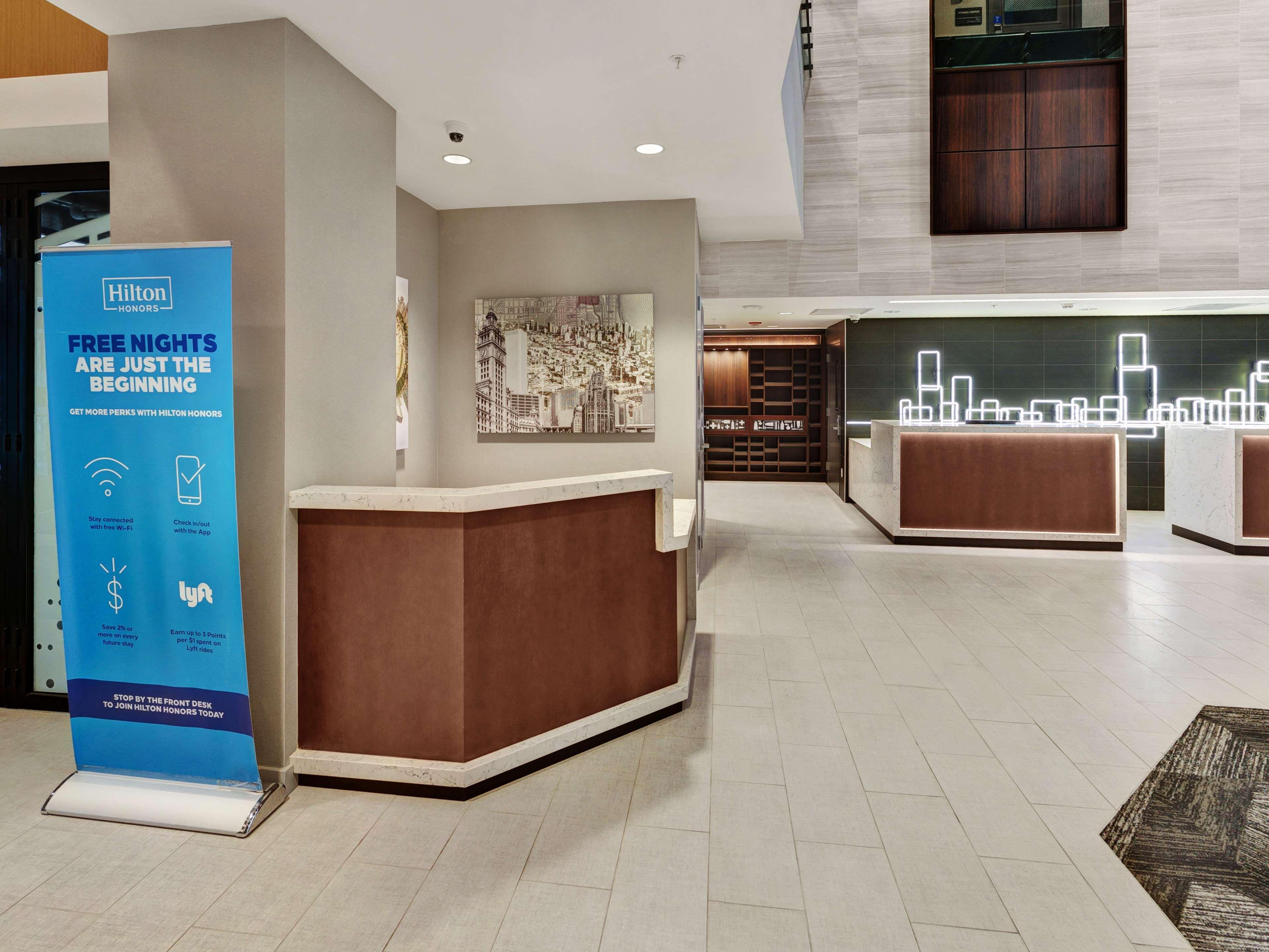 Hampton Inn & Suites Chicago-Downtown Exterior foto